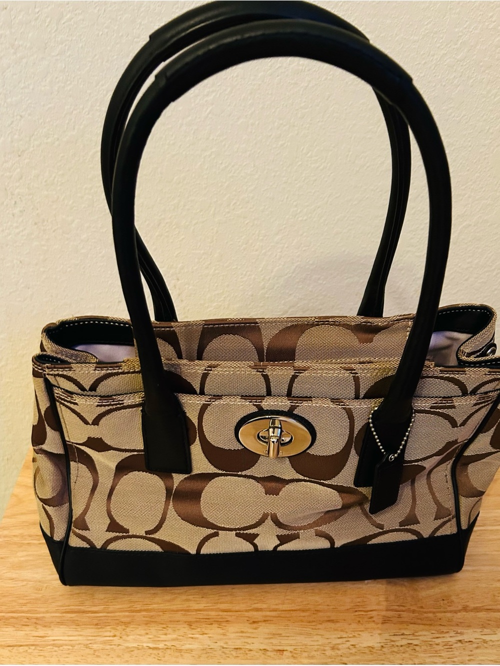 Coach vintage 2008 coach Hampton Madeline satchel excellent